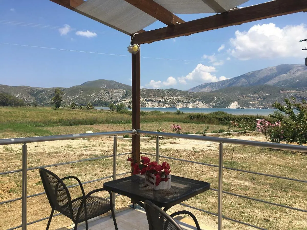 Daphne'S Boutique Apartments Livadhion 0*,