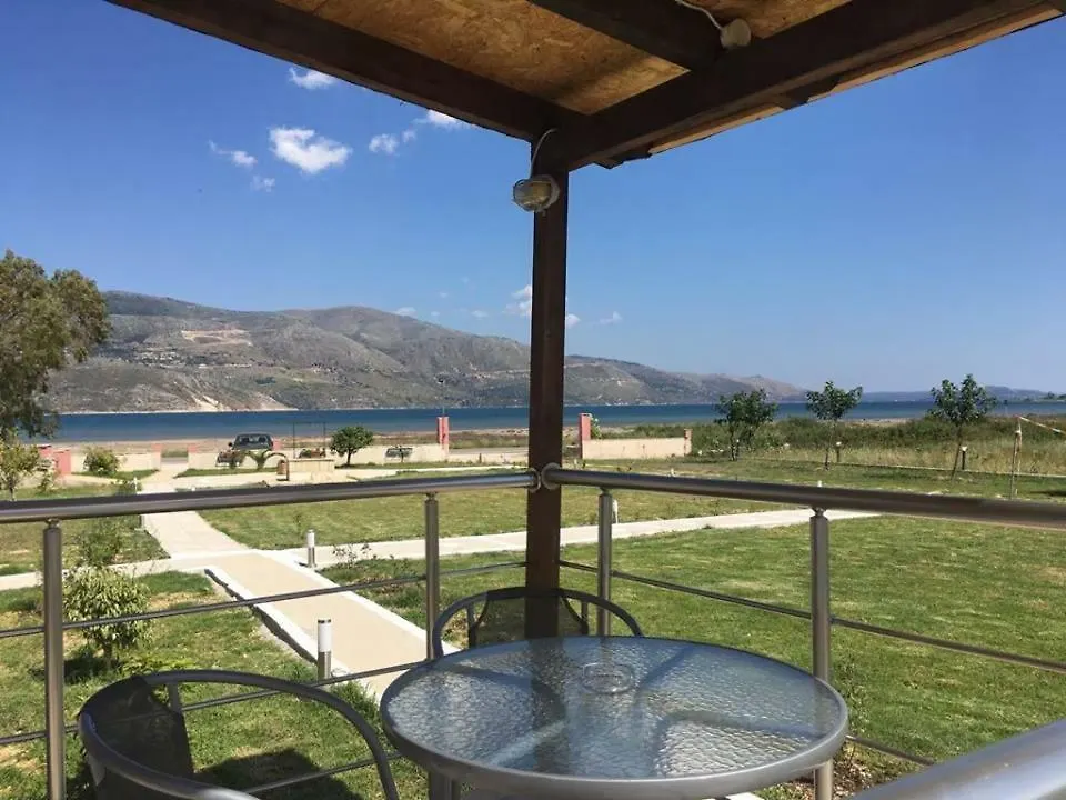 Daphne'S Boutique Apartments Livadhion
