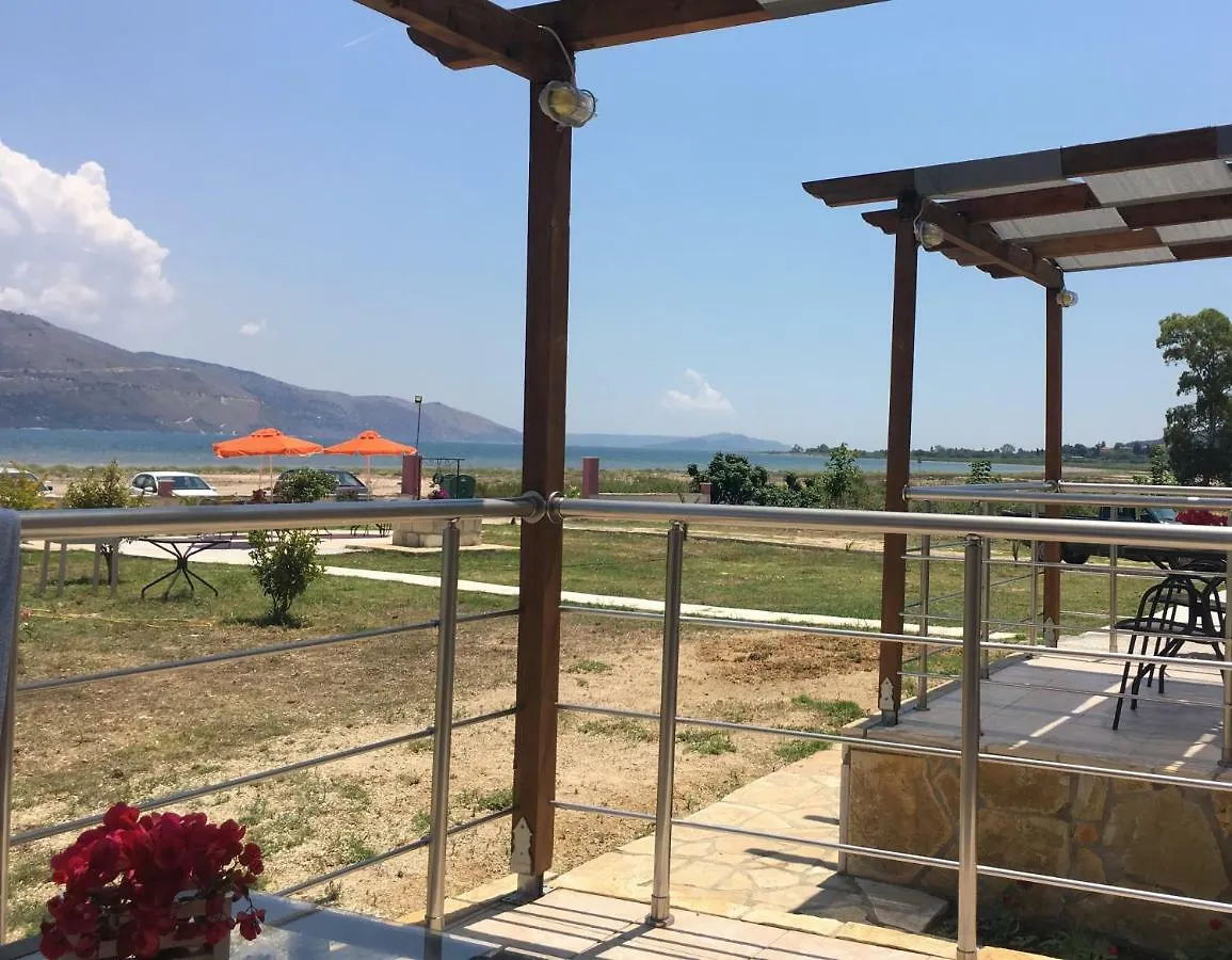 Daphne'S Boutique Apartments Livadhion Grécia