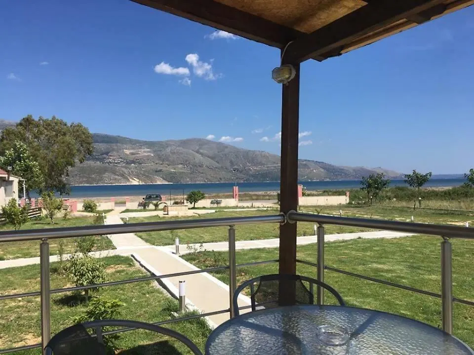 Daphne'S Boutique Apartments Livadhion 0*,