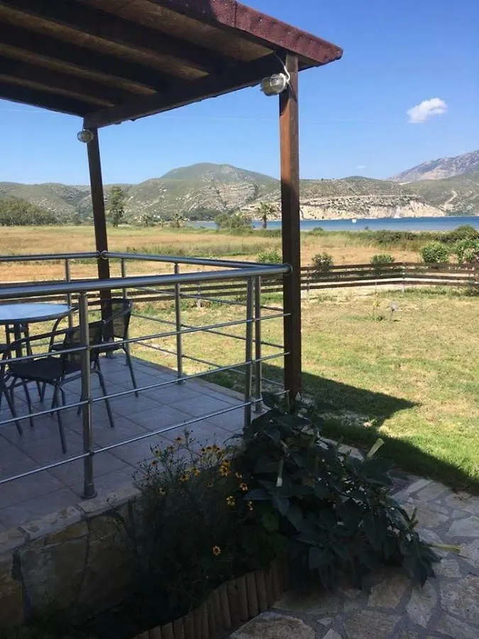 Daphne'S Boutique Apartments Livadhion 0*,