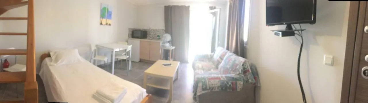 Daphne'S Boutique Apartments Livadhion